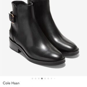Cole Haan Women's Sleek Black Ankle Booties size 8.5.